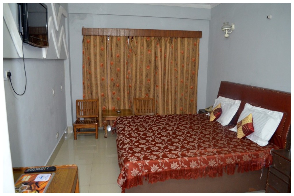 Semi-delux room  